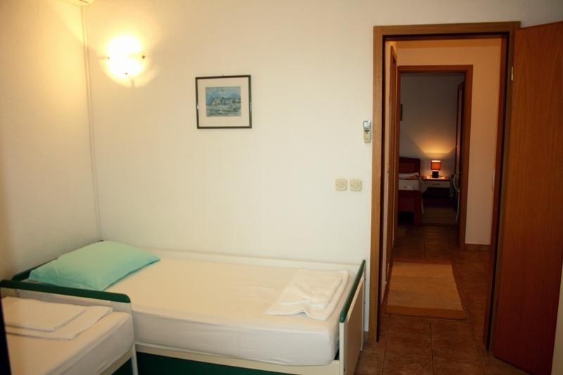 Apartments Mandic Tučepi Δωμάτιο φωτογραφία